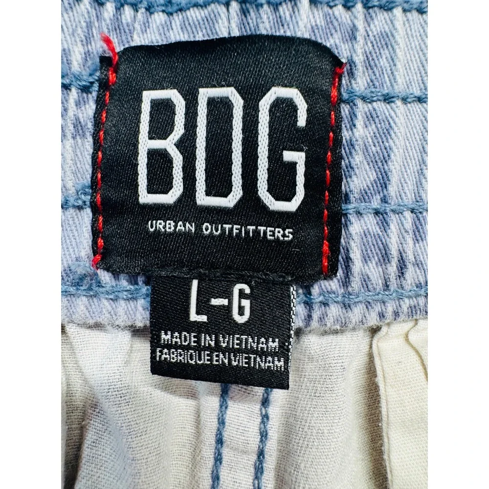 BDG Urban Outfitters Mens L Bandana Paisley Print Shorts Blue Drawstring Casual